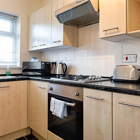 Parking, Tv In Every Bedroom! Суонси Экстерьер фото